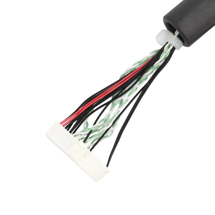 O conjunto de arneses LVDS estende-se do JAE FI-X30HL ao Molex 501189-4010-40P