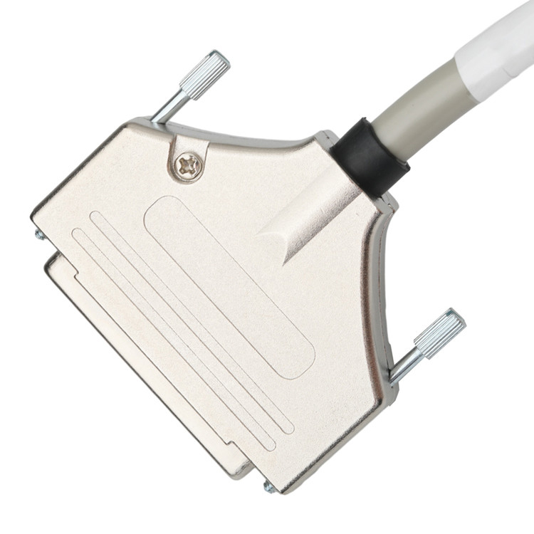Hd D Sub Db50 Casca de liga de zinco níquel revestido com D-Sub Mdr Plug Od 90mm