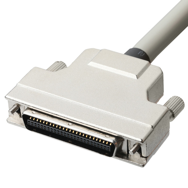 Hd D Sub Db50 Casca de liga de zinco níquel revestido com D-Sub Mdr Plug Od 90mm