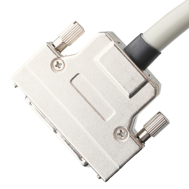 Hd D Sub Db50 Casca de liga de zinco níquel revestido com D-Sub Mdr Plug Od 90mm
