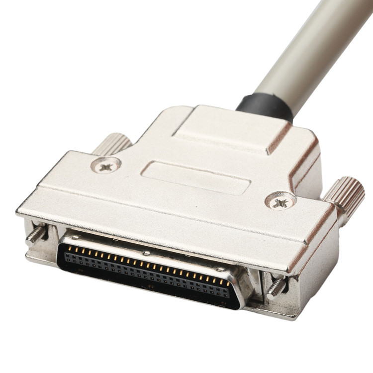 Hd D Sub Db50 Casca de liga de zinco níquel revestido com D-Sub Mdr Plug Od 90mm